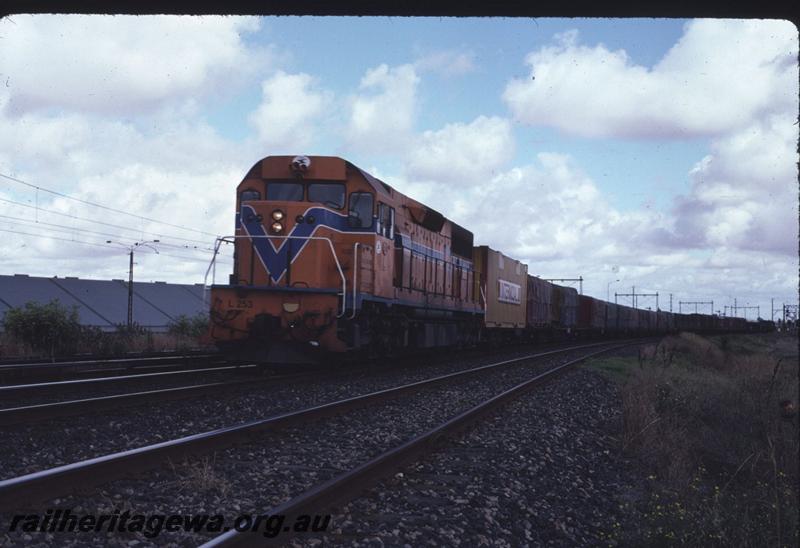 T01307
L class 253, freight train
