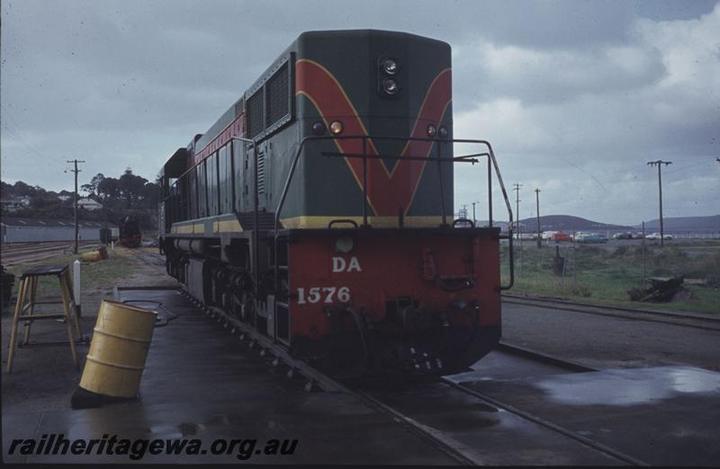 T01321
DA class 1576, Albany, GSR line, green livery, front view
