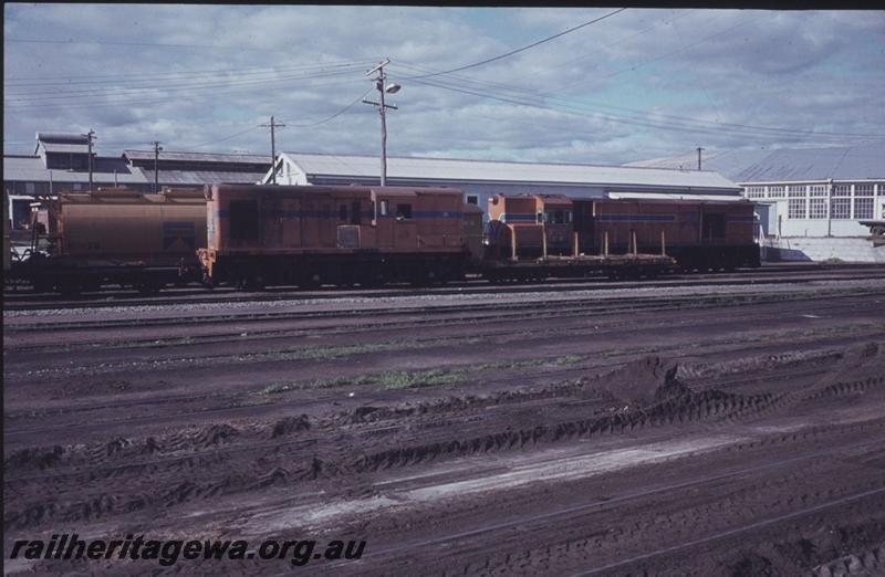 T01324
Y class and RA class locos, Bunbury
