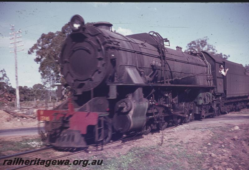 T01345
V class 1206, beyond Chidlow, ER line.
