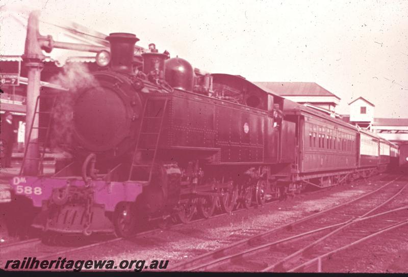 T01364
ARHS Vic Div. visit, DM class 588, Perth Station, tour train. Same as T0596
