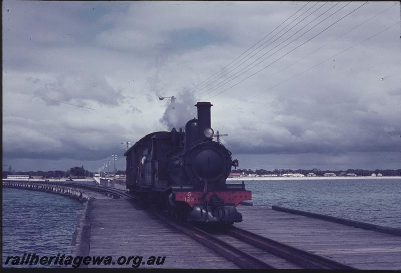 T01413
G class 123, jetty, Busselton
