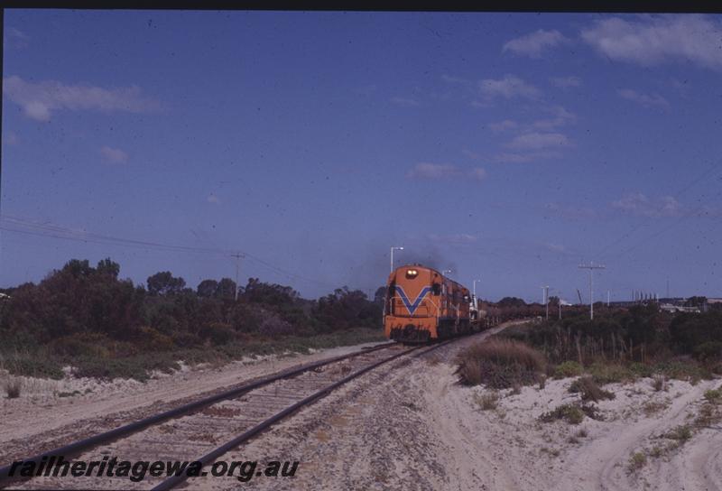 T01432
K class 206, orange livery, head on view
