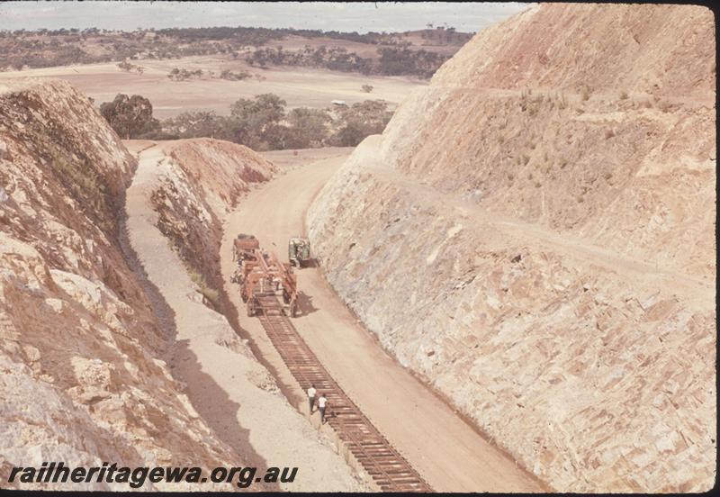 T01453
Track laying, Standard Gauge Project, Avon Valley
