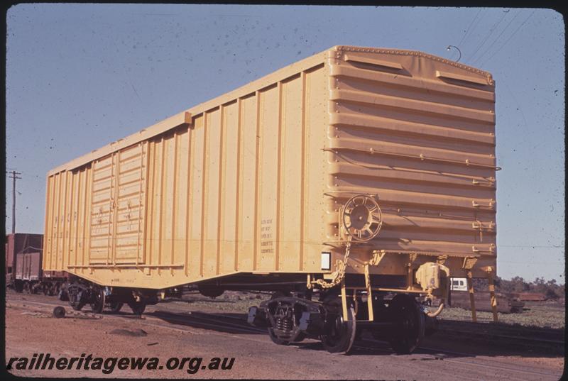 T01463
WV class Standard Gauge van, (later reclassified to WBAX class), new, side and end view
