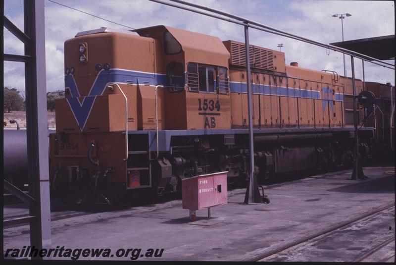 T01528
AB class 1534, orange livery, front and side view.
