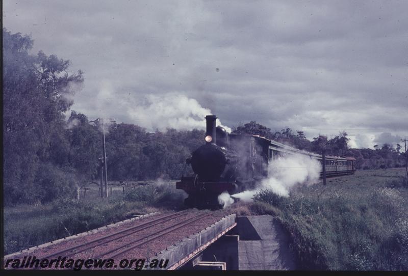 T01570
G class 123, approaching bridge, near Wonnerup, BB line, tour train
