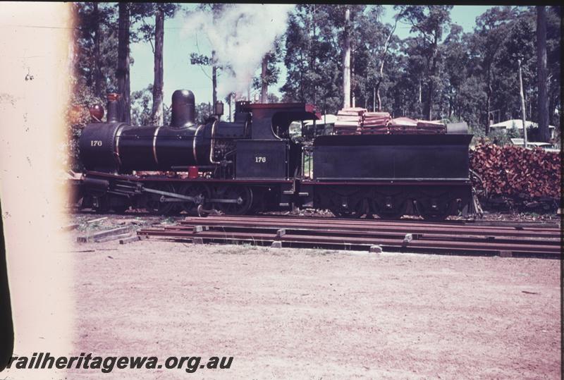 T01588
Y class 176 steam loco, Donnelly River, side view
