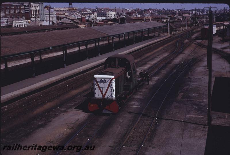 T01613
B class diesel shunter, Perth Station
