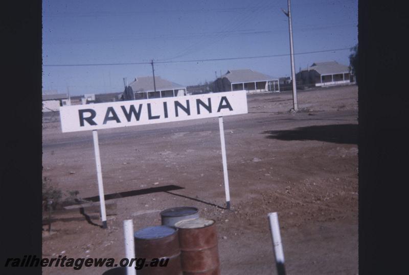 T01619
Station nameboard, Rawlinna, TAR line
