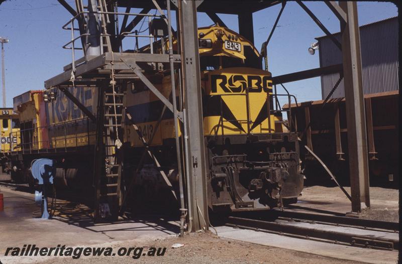 T01645
Robe River loco C636 class 9413, Cape Lambert, being sanded
