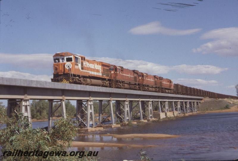 T01647
Mount Newman Mining Alco C36-7M class 5509, M636 class, bridge, iron ore train
