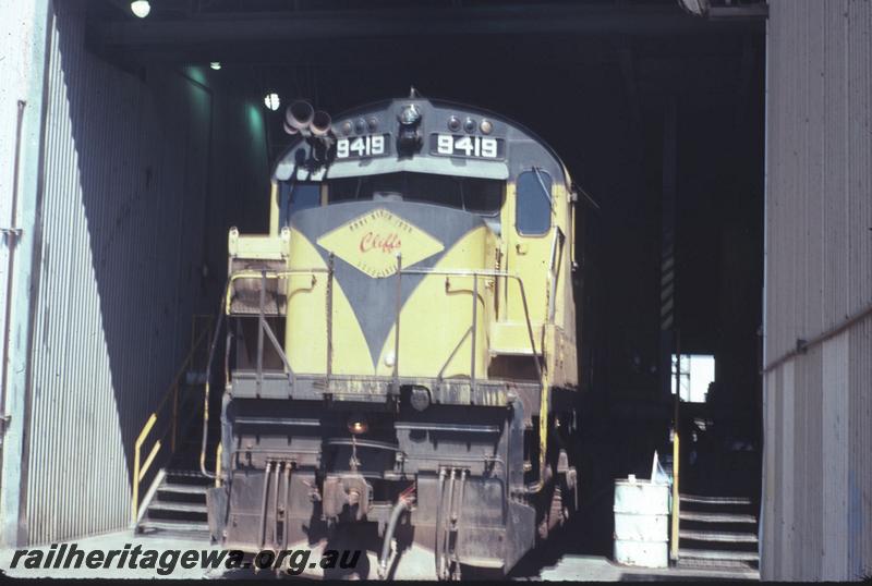 T01669
Cliffs Robe River loco C630 class 9419, Wickham, front view
