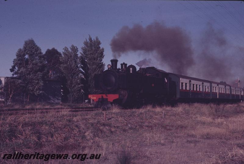 T01677
DD class 599, near Maddington, SWR line, suburban passenger train
