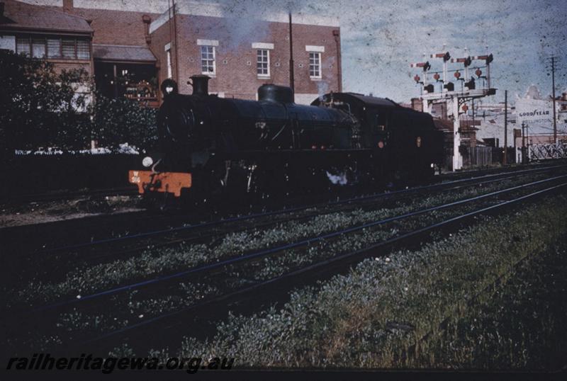 T01683
W class 916, signals, Pier Street crossing, Perth, light engine. Same as T0125
