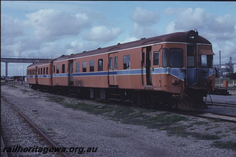 T01745
ADX class 664, on orange liveried railcar set
