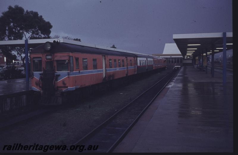 T01750
ADG/ADA railcar set, Midland Terminal. orange livery but with a green, red & white, ADA in set.
