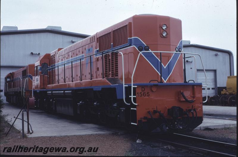 T01772
D class 1565, long hood view, orange livery, Picton.
