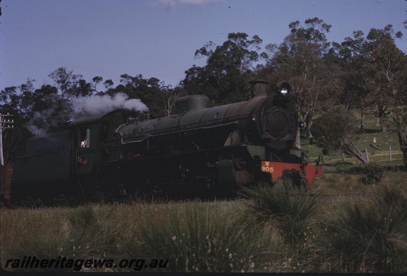 T01801
W class 905, loco in view only but on a goods train
