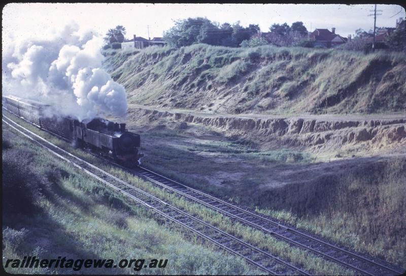 T01925
Steam hauled suburban passenger train, West Leederville bank
