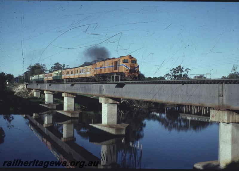 T01932
XA class 1402 