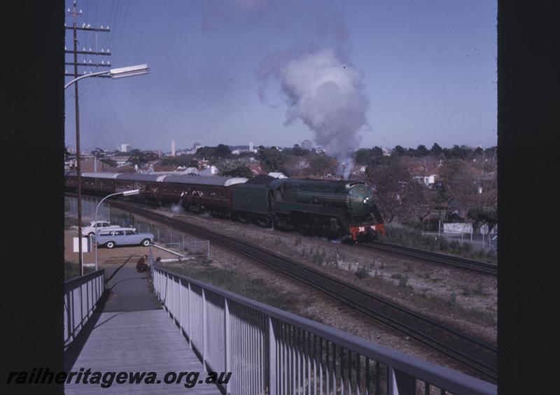 T01972
NSWR loco C 3801, Mount Lawley, heading east.
