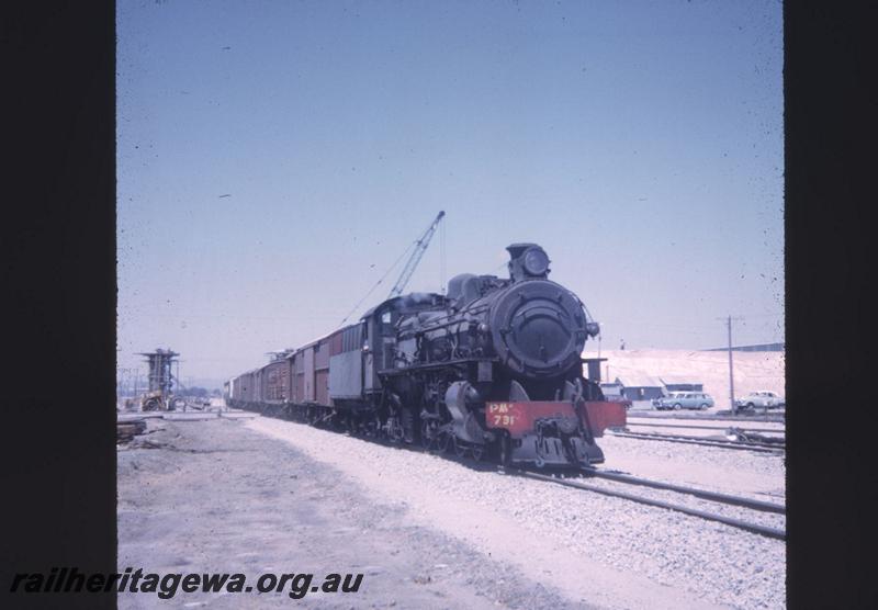 T02001
PM class 731 on No.26 Goods train
