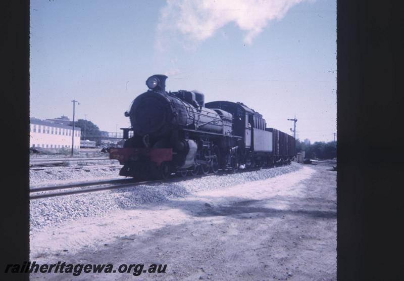 T02002
PMR class 729, Claisebrook, on No.35 goods train
