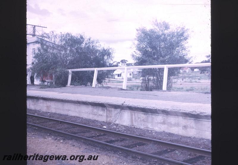 T02097
Station, Meckering, EGR line, platform
