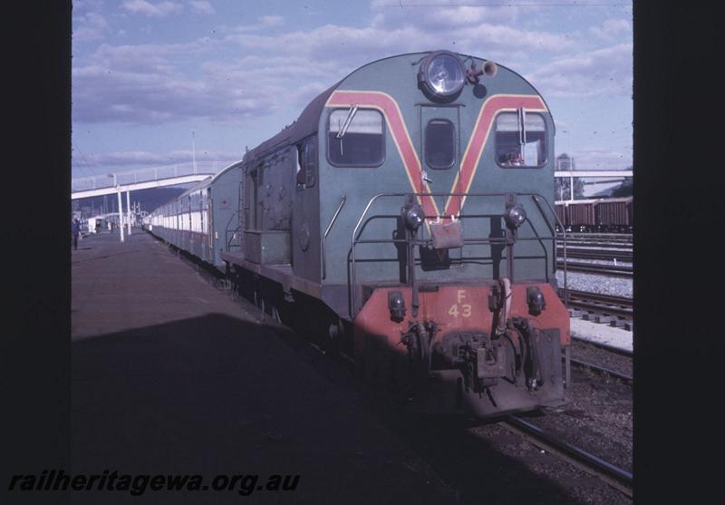 T02120
F class 43, Workshops platform, Midland, suburban passenger train
