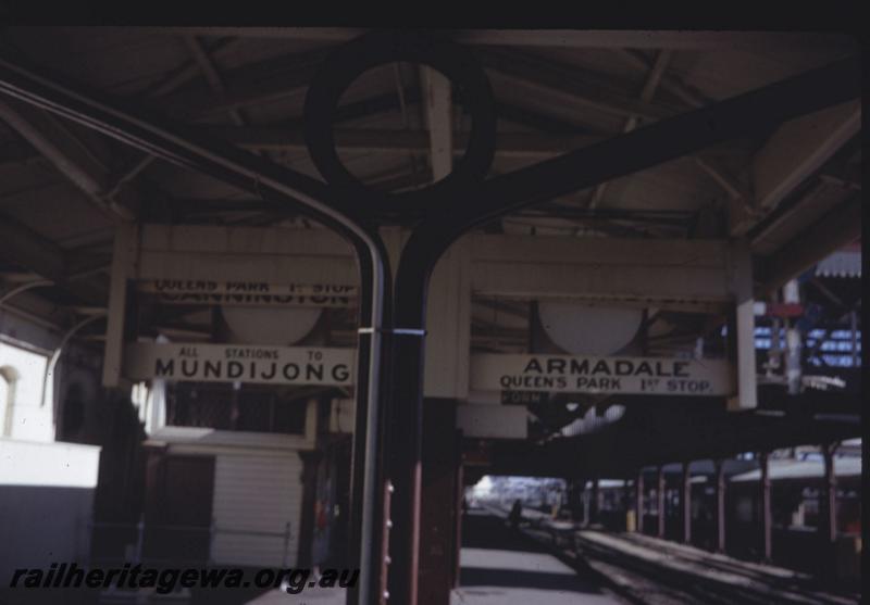 T02132
Perth Station platforms, general views showing the destination boards
