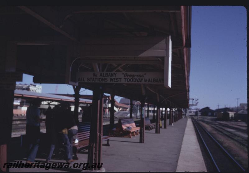 T02134
Perth Station platforms, general views showing the destination boards
