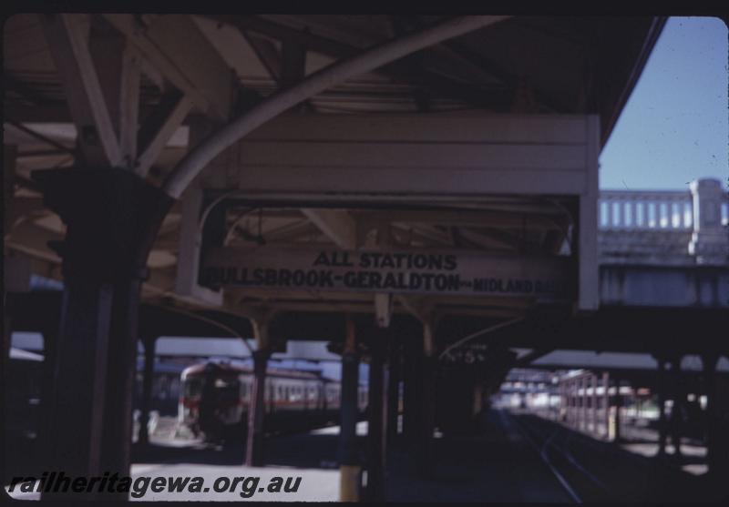 T02137
Perth Station platforms, general views showing the destination boards
