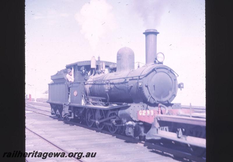 T02142
G class 233, jetty, Bunbury, shunting
