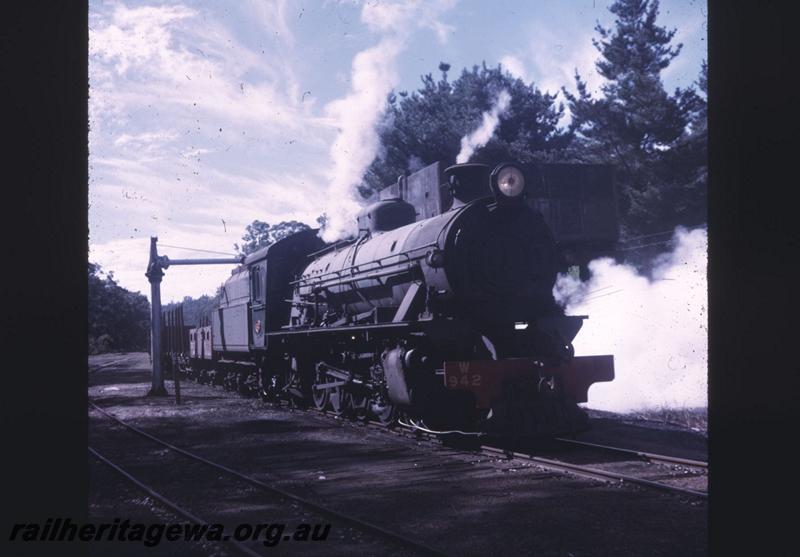 T02146
W class 942, water column, Cambray, WN line. on No.51 Goods train
