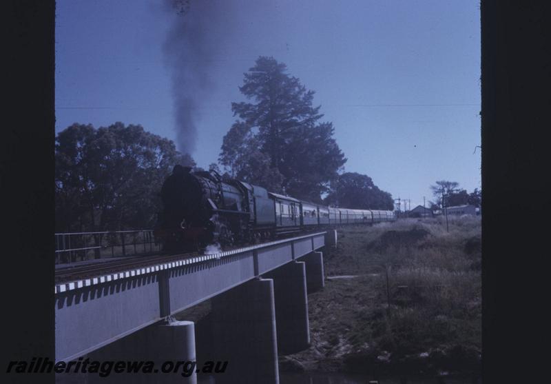 T02163
V class 1220, steel girder bridge, Boyanup, PP line, ARHS tour train
