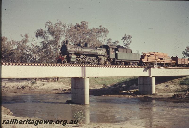 T02253
PMR class, steel girder bridge, Picton, on No.42 goods train 
