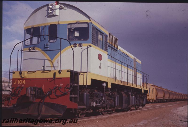 T02284
J class 104, Leighton yard, original livery
