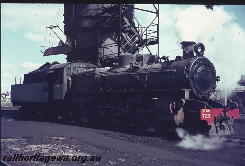 T02300
PMR class 723, coaling tower, East Perth loco depot, loco being coaled

