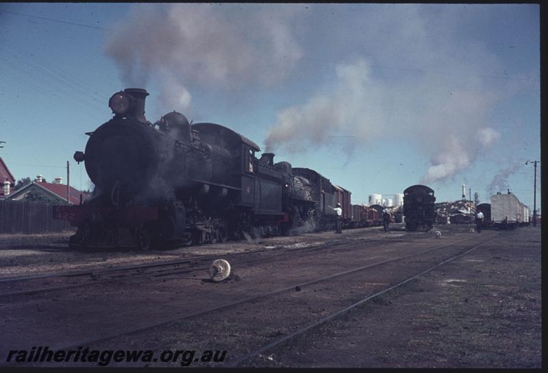 T02333
FS class 422, PMR class 726, Bunbury yard, with No.225 goods train
