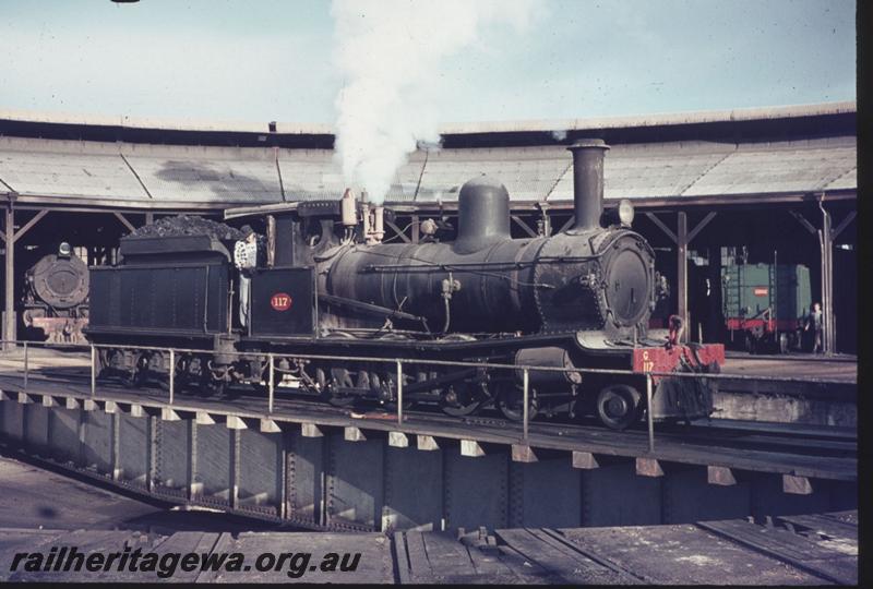 T02355
G class 117, turntable, roundhouse, Bunbury loco depot
