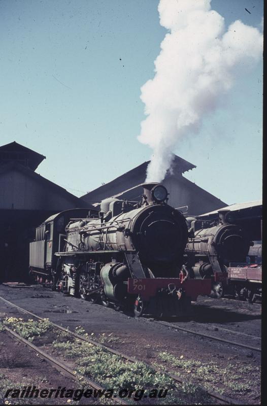 T02363
PM class 701, PM class 704, loco sheds, Northam
