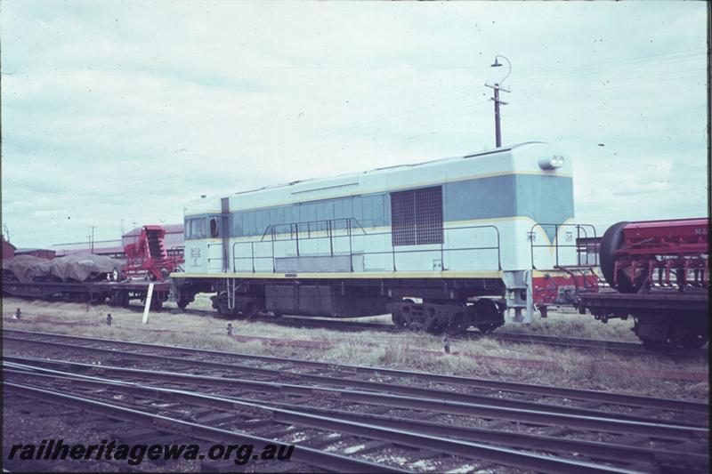 T02370
K class 202, on narrow gauge goods train on transfer bogies
