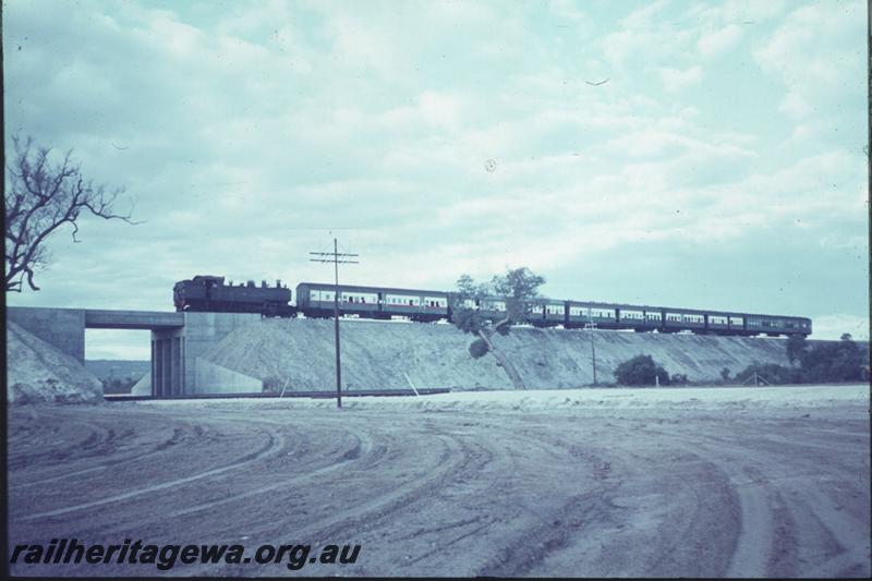 T02378
DD class or DM class, Kenwick Flyover, suburban passenger train
