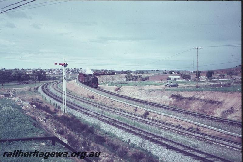 T02385
F class, signal, on goods train on a descending line to join double track mainline. Same location as T2384
