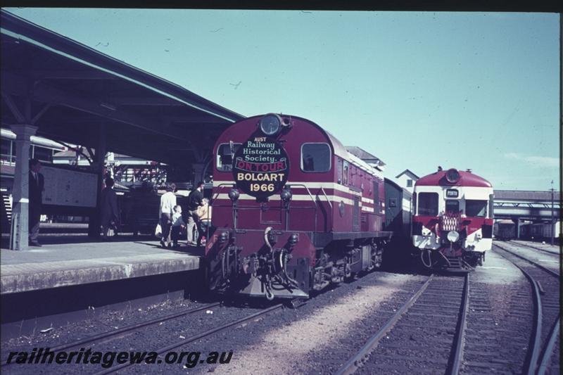 T02423
F class 41, Perth Station, on ARHS tour train to Bolgart
