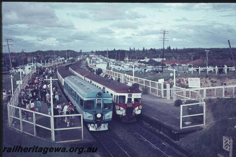 T02429
ADX 670 in blue livery on railcar set, ADG railcar set, Showgrounds Station, Royal Show workings
