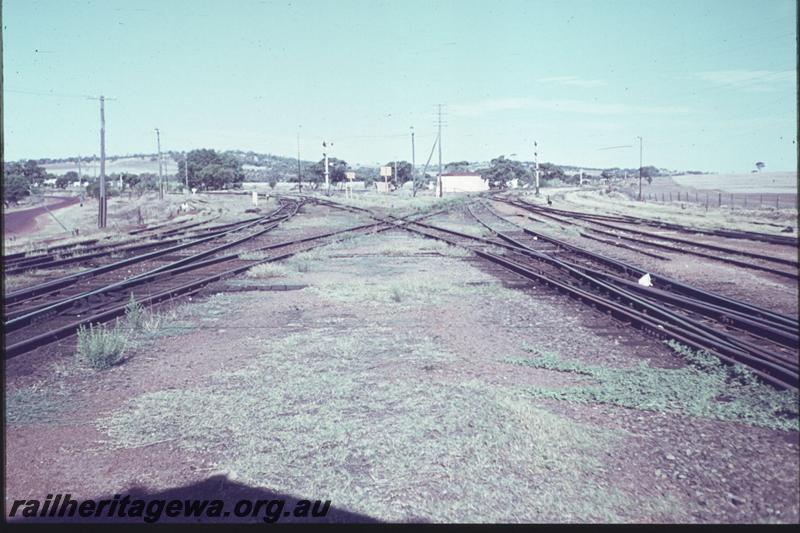 T02454
Scissors crossover, trackwork, Spencers Brook, ER line 
