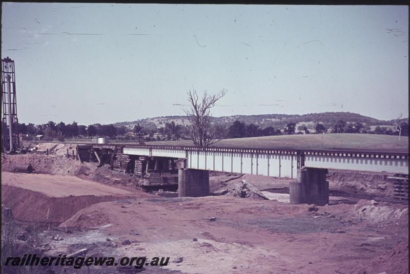 T02484
Steel girder bridge, under repair/upgrading/construction. Same bridge as T2482
