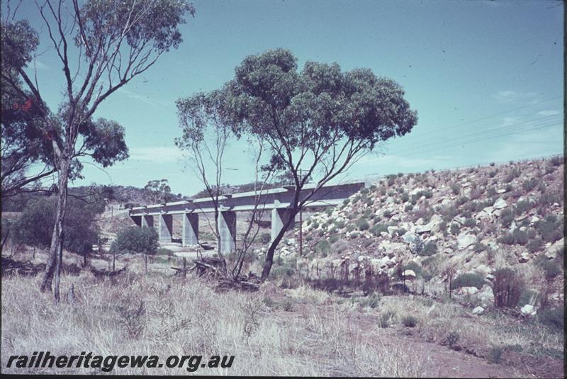 T02511
Concrete bridge across Avon River, Northam
